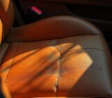How to effectively clean the car seats of the car?