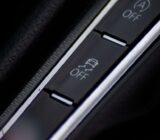 The corrector of the electronic trajectory: definition and maintenance