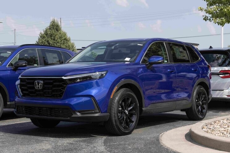 Tips to choose the ideal car for an elderly person in 2025